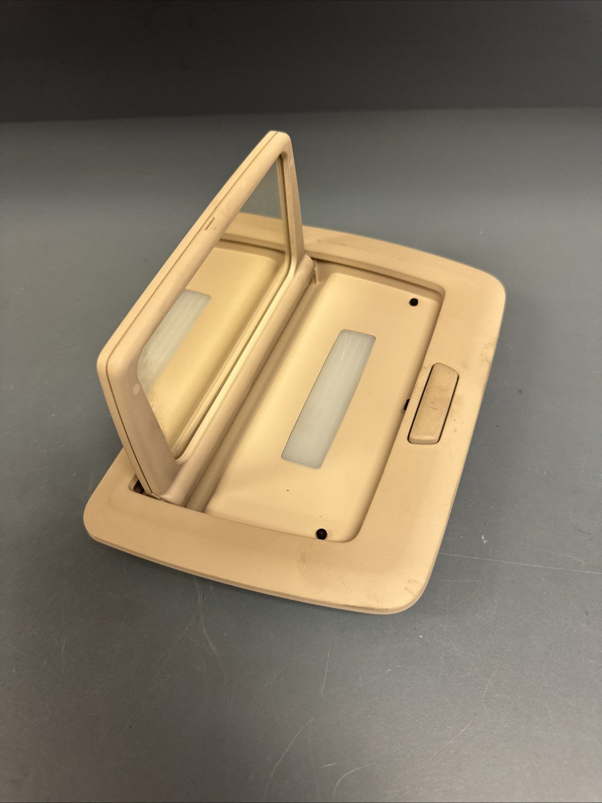 09-15 BMW 750LI REAR ROOF HEADLINER VANITY MAKEUP MIRROR LIGHT OEM 9114425-09