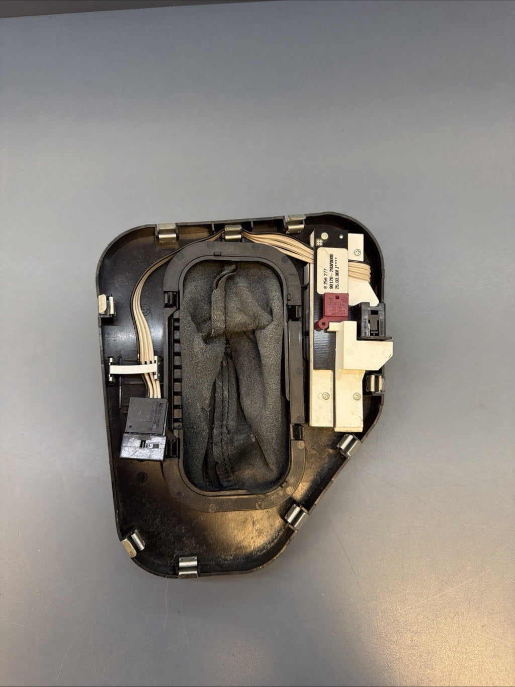 97-03 BMW E39 528i Auto Gear Shifter Selector Cover Boot Trim 8256277 Oem