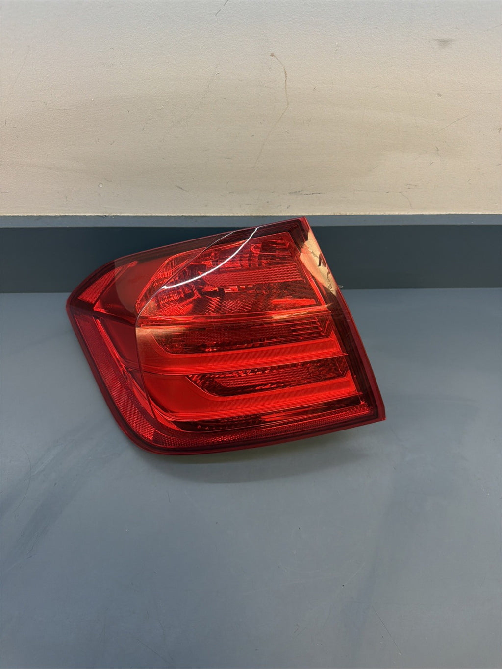 2012 - 2015 BMW F30 320i 328i 335i Rear Left Driver Tail Light Outer OEM 7259895