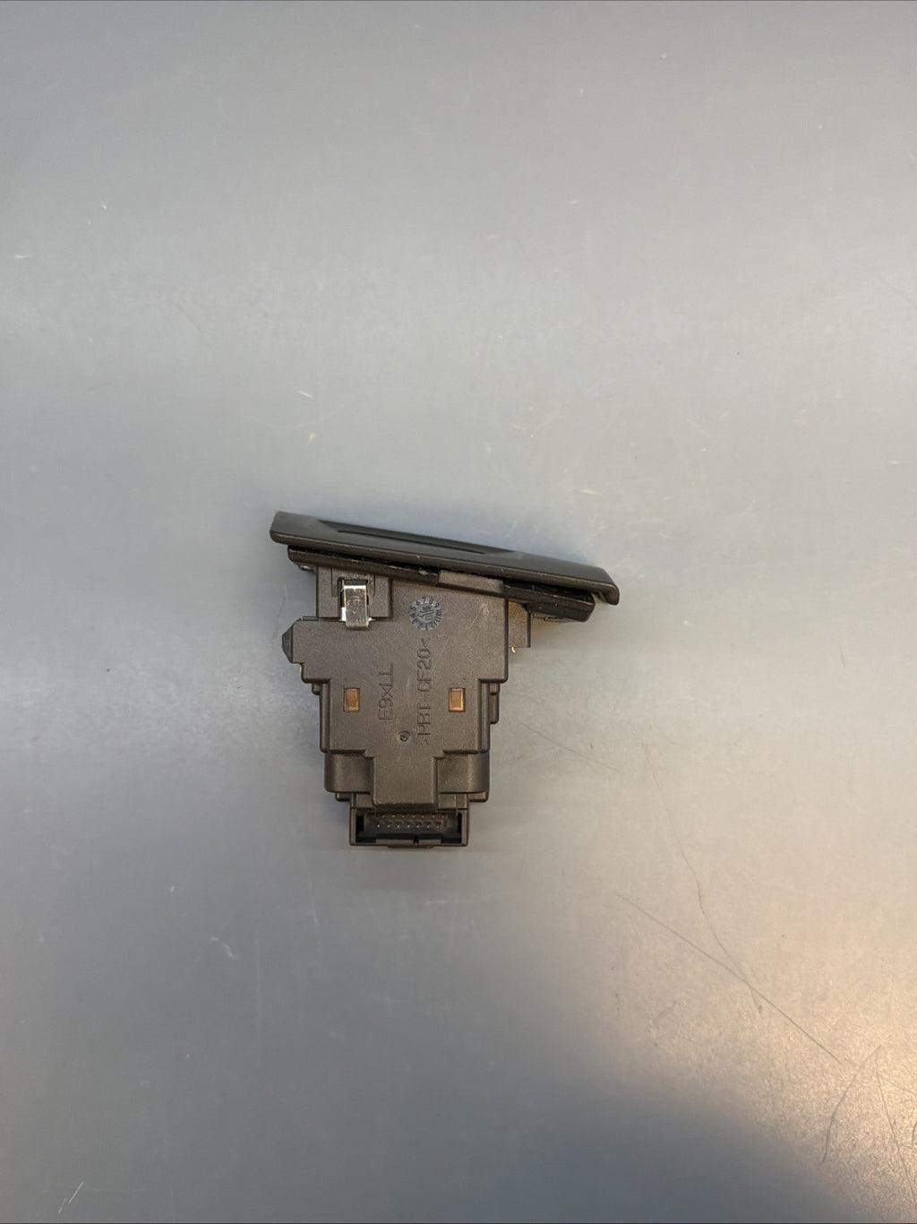 06-13 BMW E90 E92 E93 3 Series Ignition Module Switch Slot 6954719 Oem
