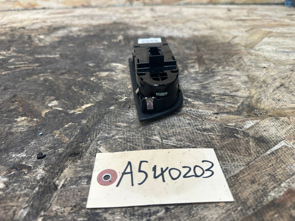 BMW 06-12 E90 LEFT DRIVER SIDE MASTER POWER WINDOW MIRROR SWITCHES OEM 9132135