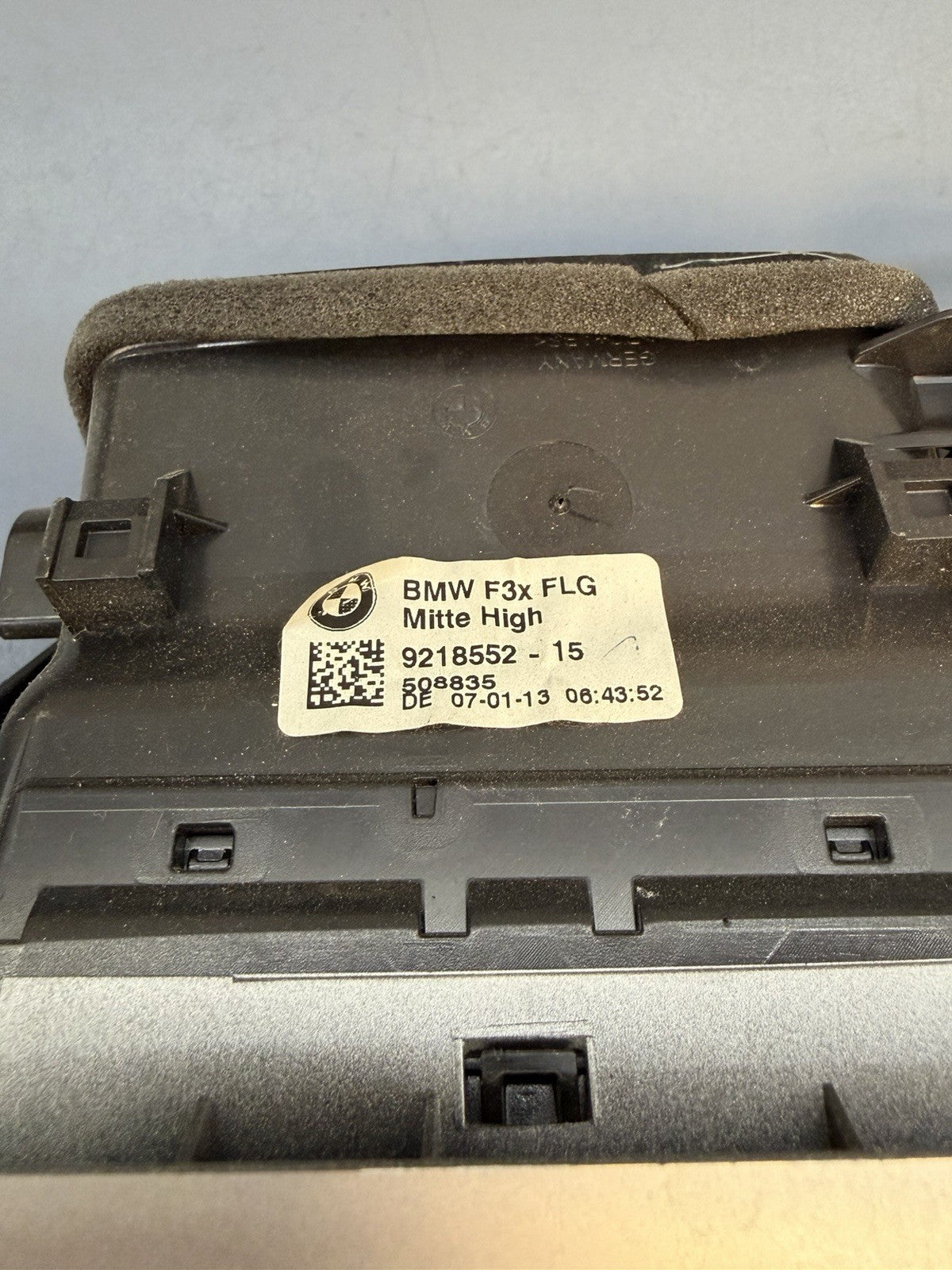 BMW F30 F31 F32 F33 F36 Center Dash Trim w/ Dual Air Vent OEM 9218552 9231206