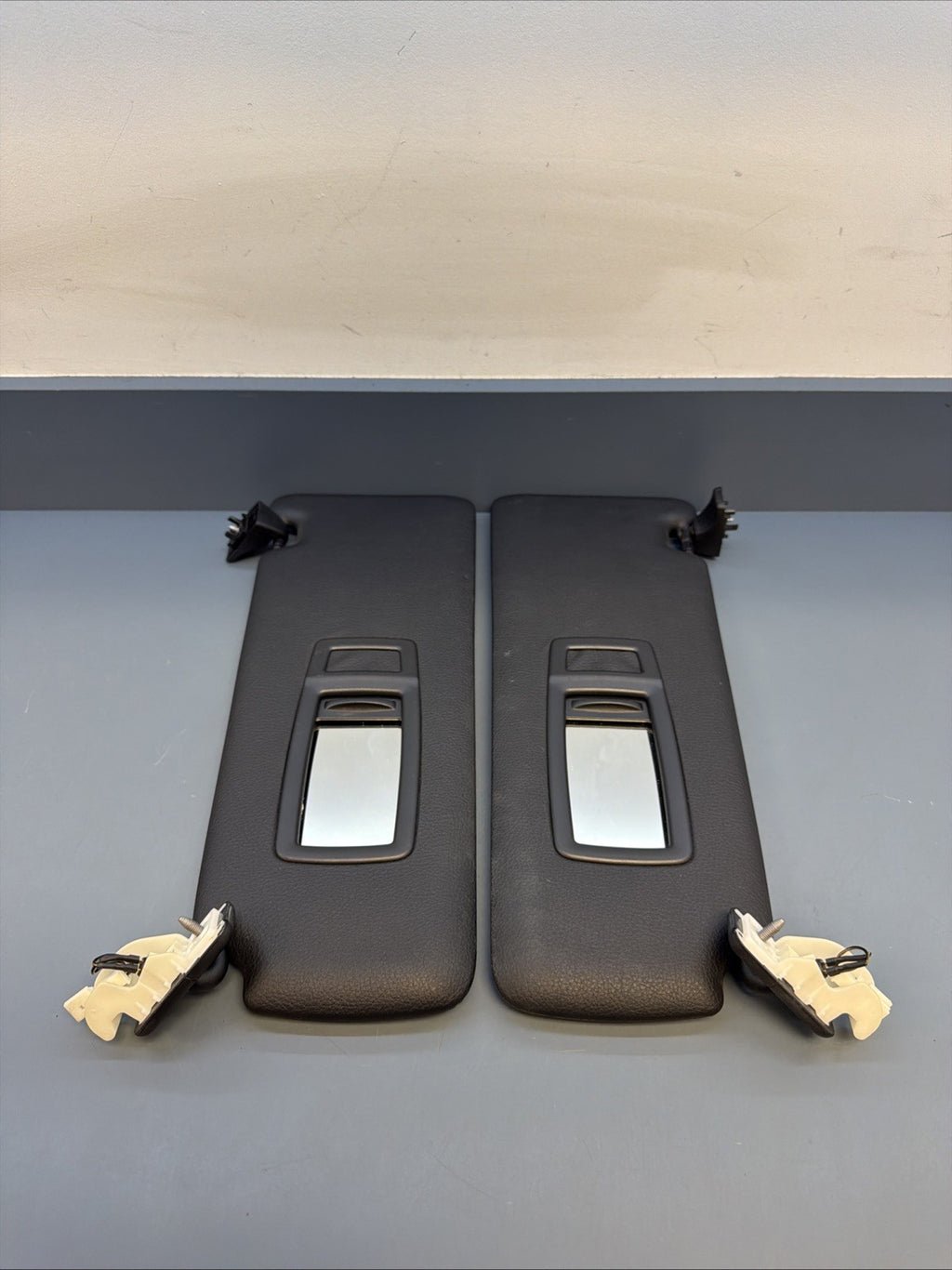 BMW F30 F36 F32 LEFT RIGHT SUN VISOR SHADE PANEL BLACK SET OEM 67313611 67313612