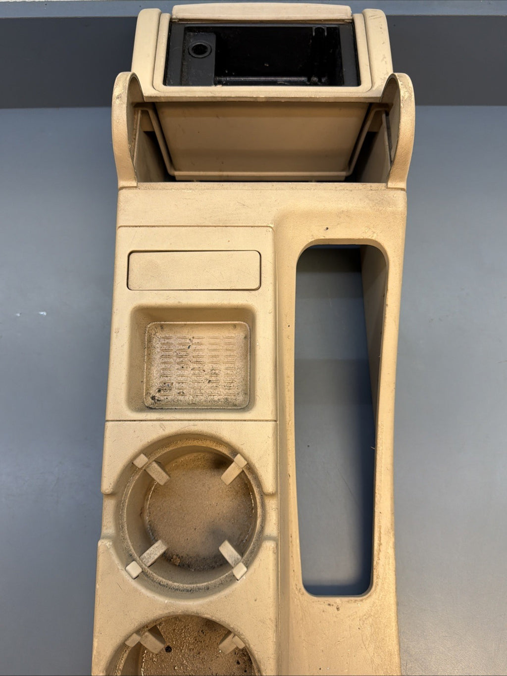 00-06 BMW E46 3-Series Center Console Cupholder Assembly BEIGE OEM 8213680 *READ