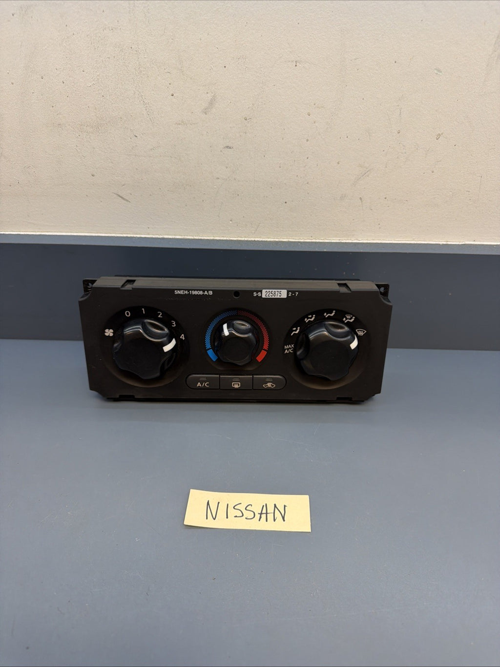 2005-2007 Nissan Xterra Climate Control Module Black OEM 5NEH-19806-A/B