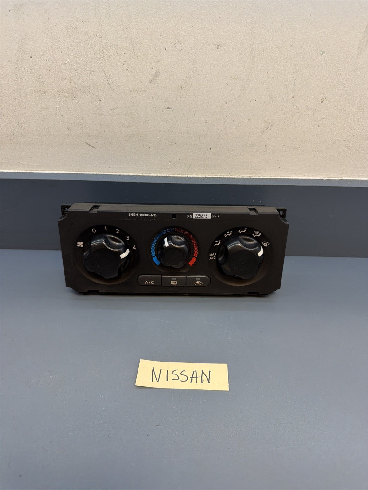 2005-2007 Nissan Xterra Climate Control Module Black OEM 5NEH-19806-A/B