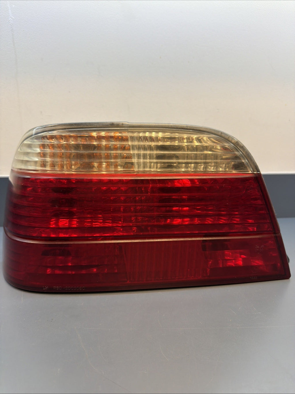 99-02 E38 BMW 7-Series 740i Left Side Drivers Side Tail Light Assembly