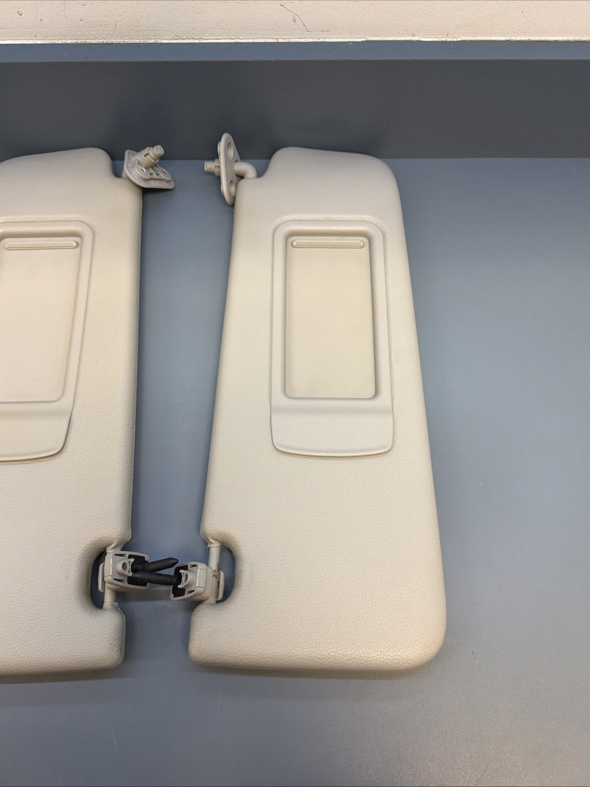 2012-2015 BMW X1 E84 Sun Visor Pair Left & Right Set OEM GRAY 7252055 7252056