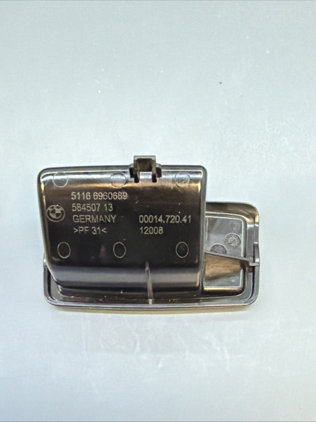 BMW 3 SERIES E92 E92N E93 E93 REAR ASHTRAY INSERT 6960689