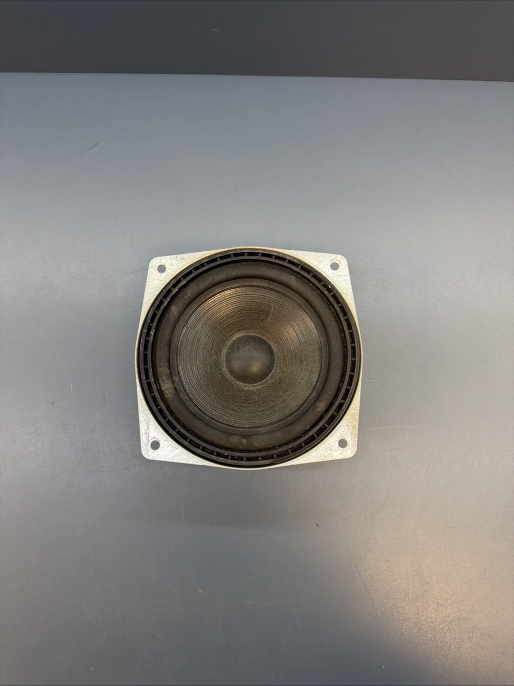 BMW E34 5 Series  Right / Left Nokia Lower Speaker Sound Audio Speaker 8370936