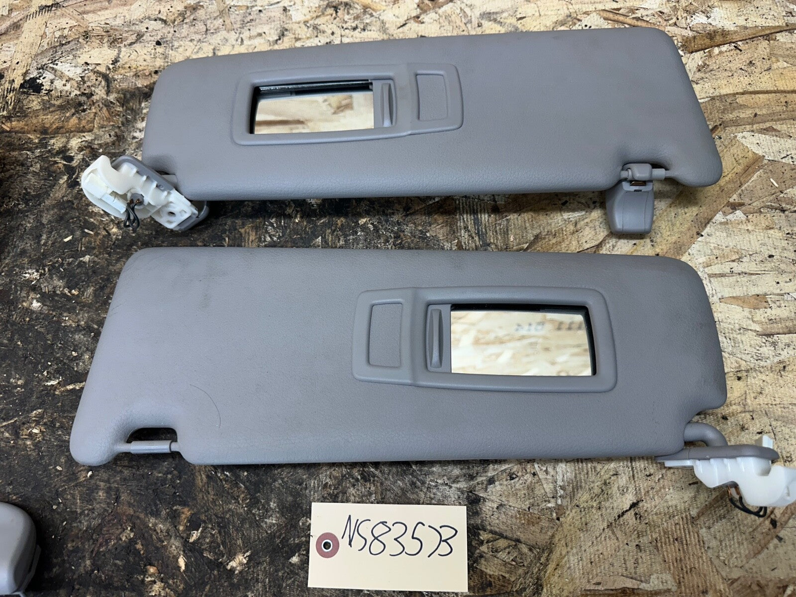 BMW F30 F31 F32 D33 F36 BMW SUN VISOR + MOUNTING CLIPS LIGHT GRAY SET OF 2 OEM