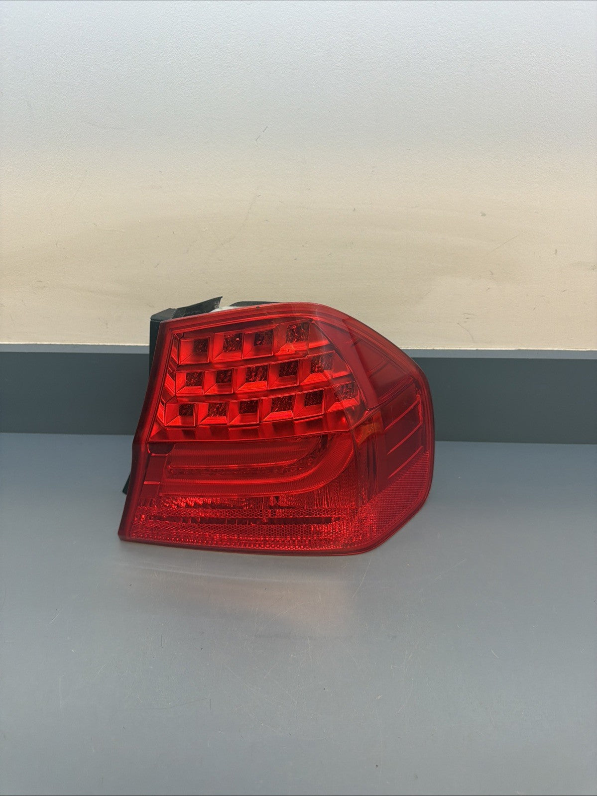 09-11 Bmw E90 328 335 M3 Rear Right Side LCI Outer Taillight Lamp Oem 7289430