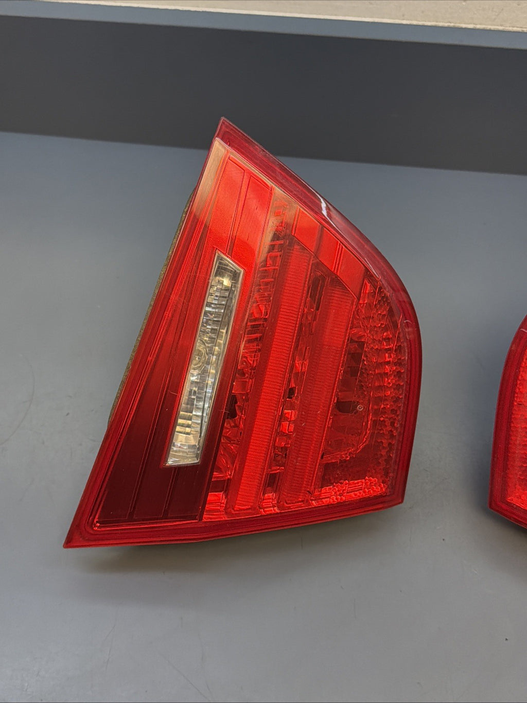 09-11 BMW E90 SEDAN LCI Rear Left Right Inner Tail Light Set OEM 7154155 7154156
