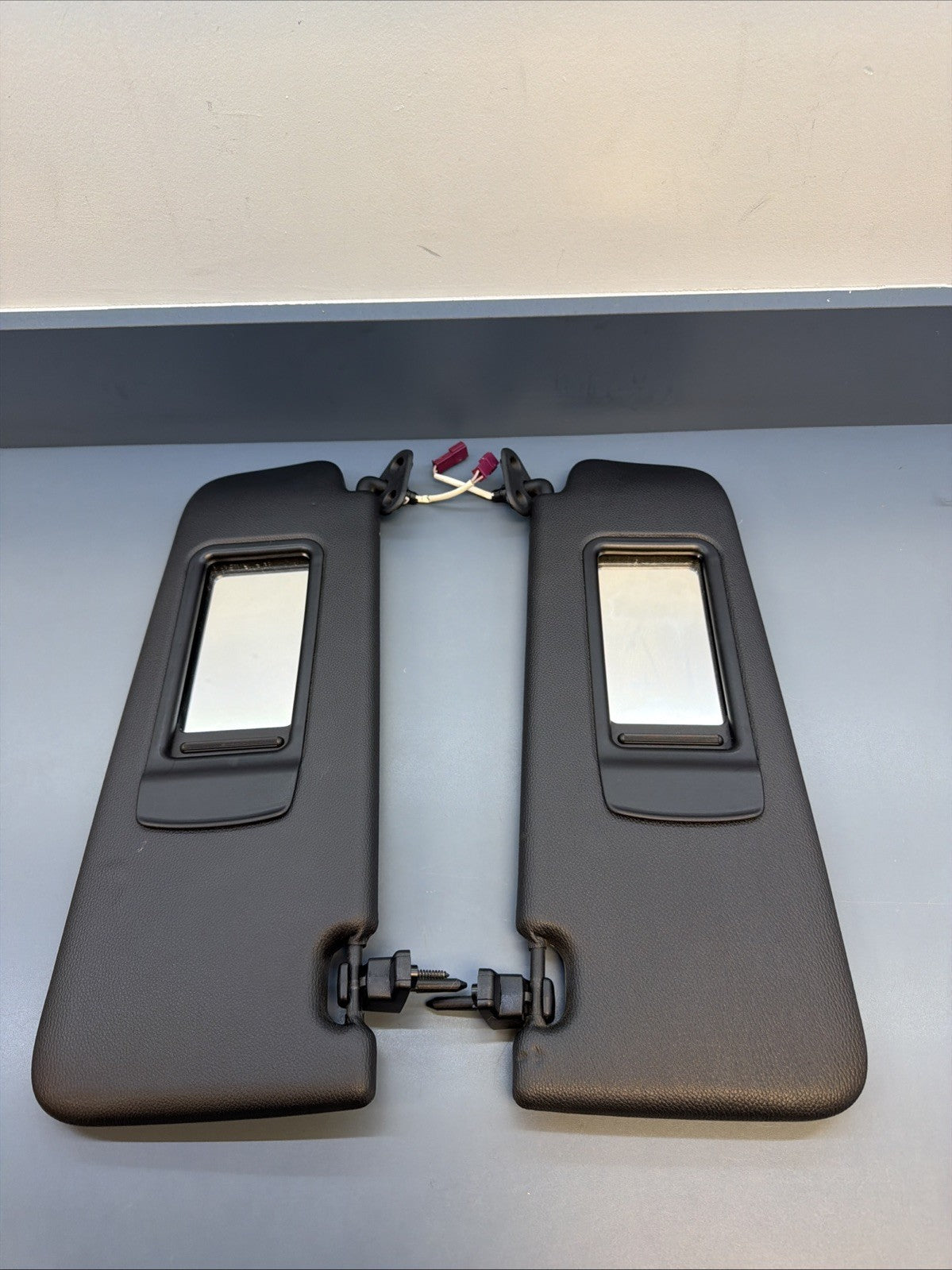 13-15 BMW E84 X1 SUN VISOR MIRROR LEFT RIGHT SET OEM 6905983