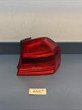 2006-2008 BMW E90 OUTTER PASSANGER PRE LCI TAIL LIGHT 7161956