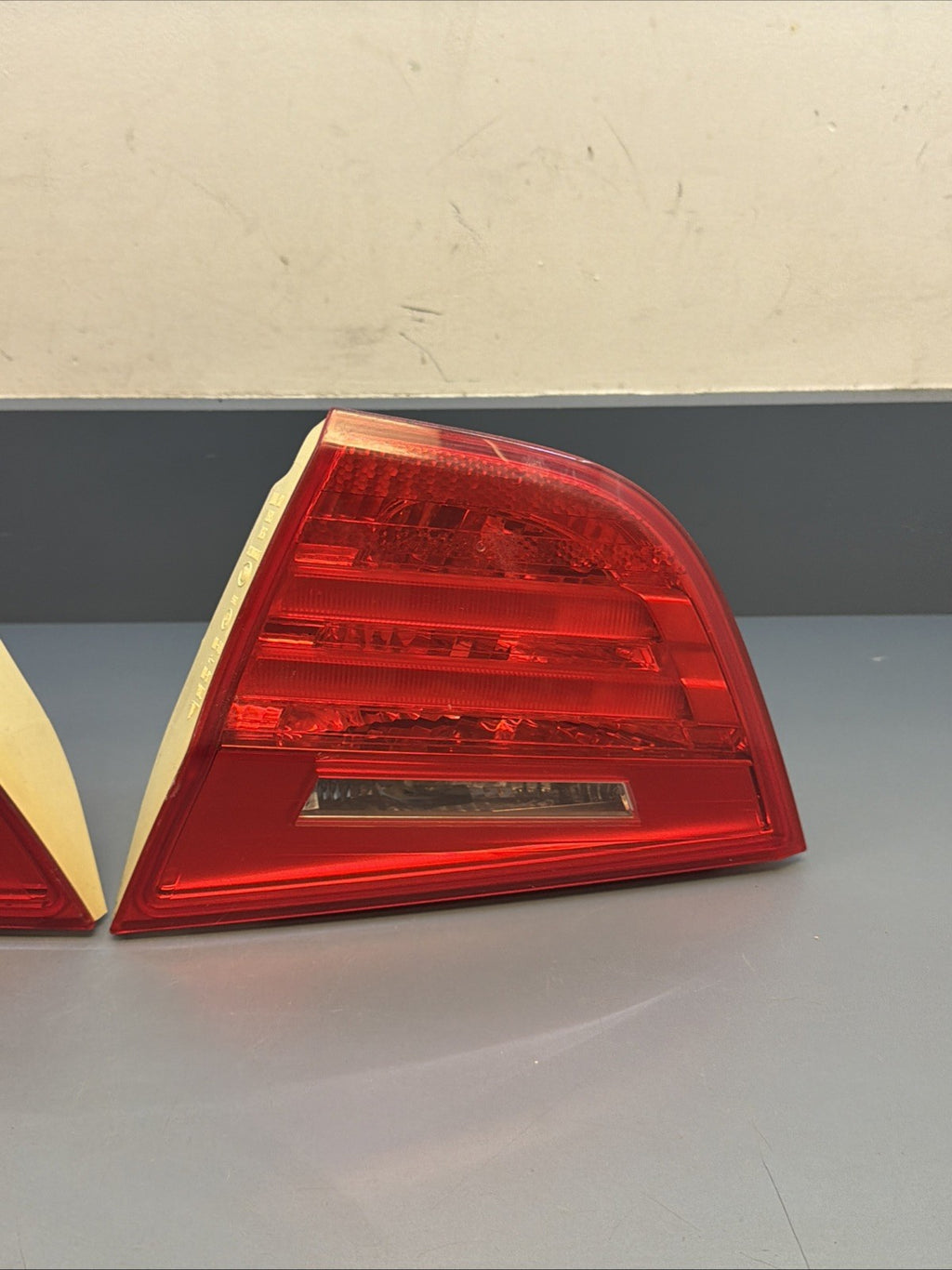 09-11 BMW E90 SEDAN LCI Rear Left Right Inner Tail Light Set OEM 7154155 7154156