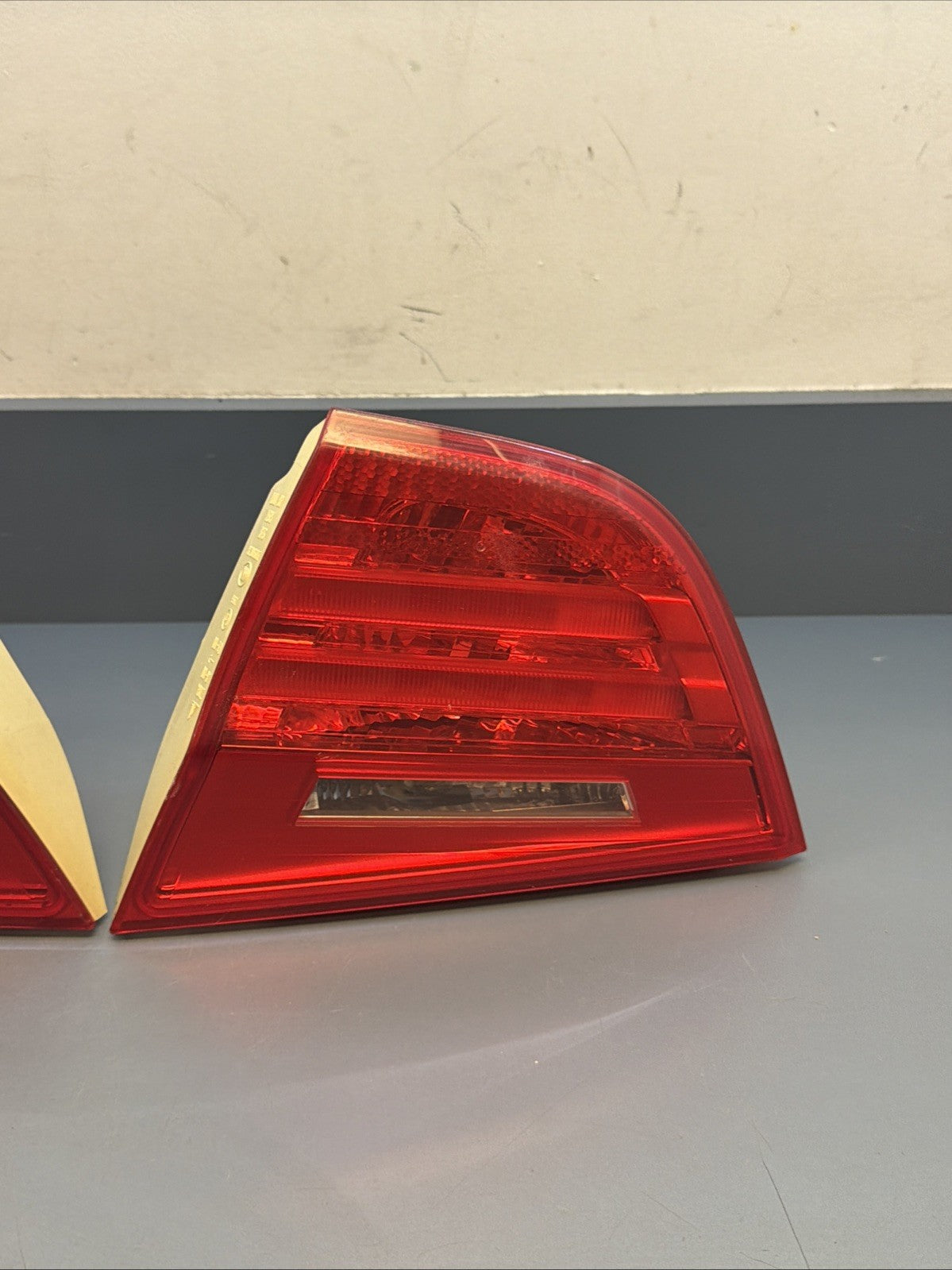 09-11 BMW E90 SEDAN LCI Rear Left Right Inner Tail Light Set OEM 7154155 7154156