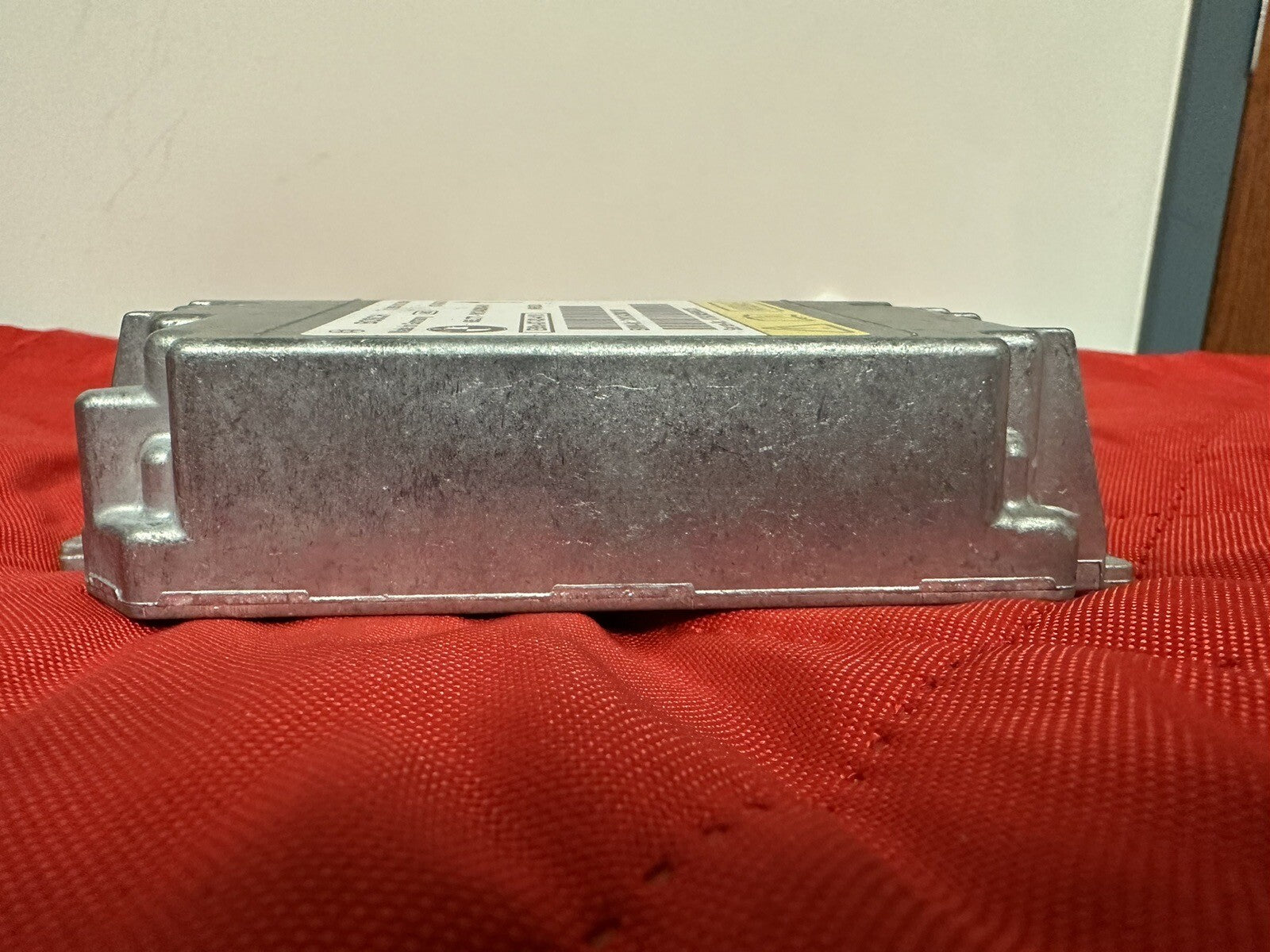 06-13 BMW E90 E92 CENTER MAIN SRS ICM CONTROL SAFETY MODULE UNIT OEM 6942912