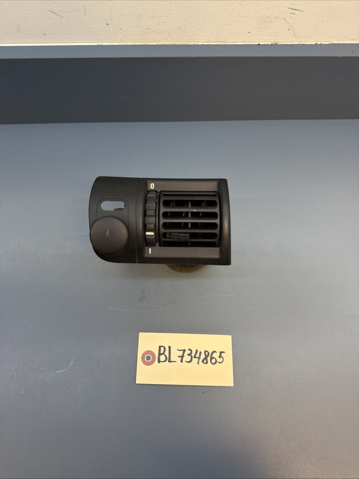 OEM 1996-2002 BMW Z3 E36 Roadster Dash Air Vent Duct Black Left Driver 8397715