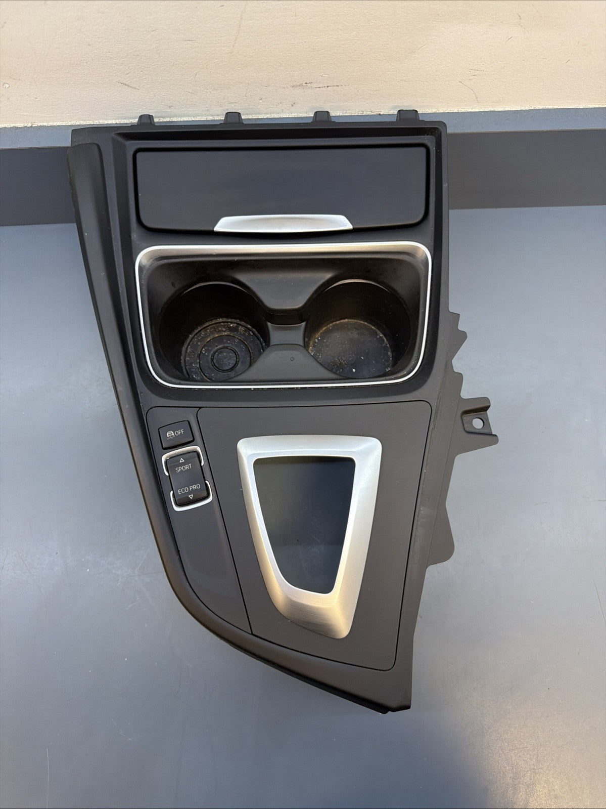 11-19 BMW 3 4 F30 F32 F33 F34 SERIES CENTRE CONSOLE CUP HOLDERS STORAGE 82197009