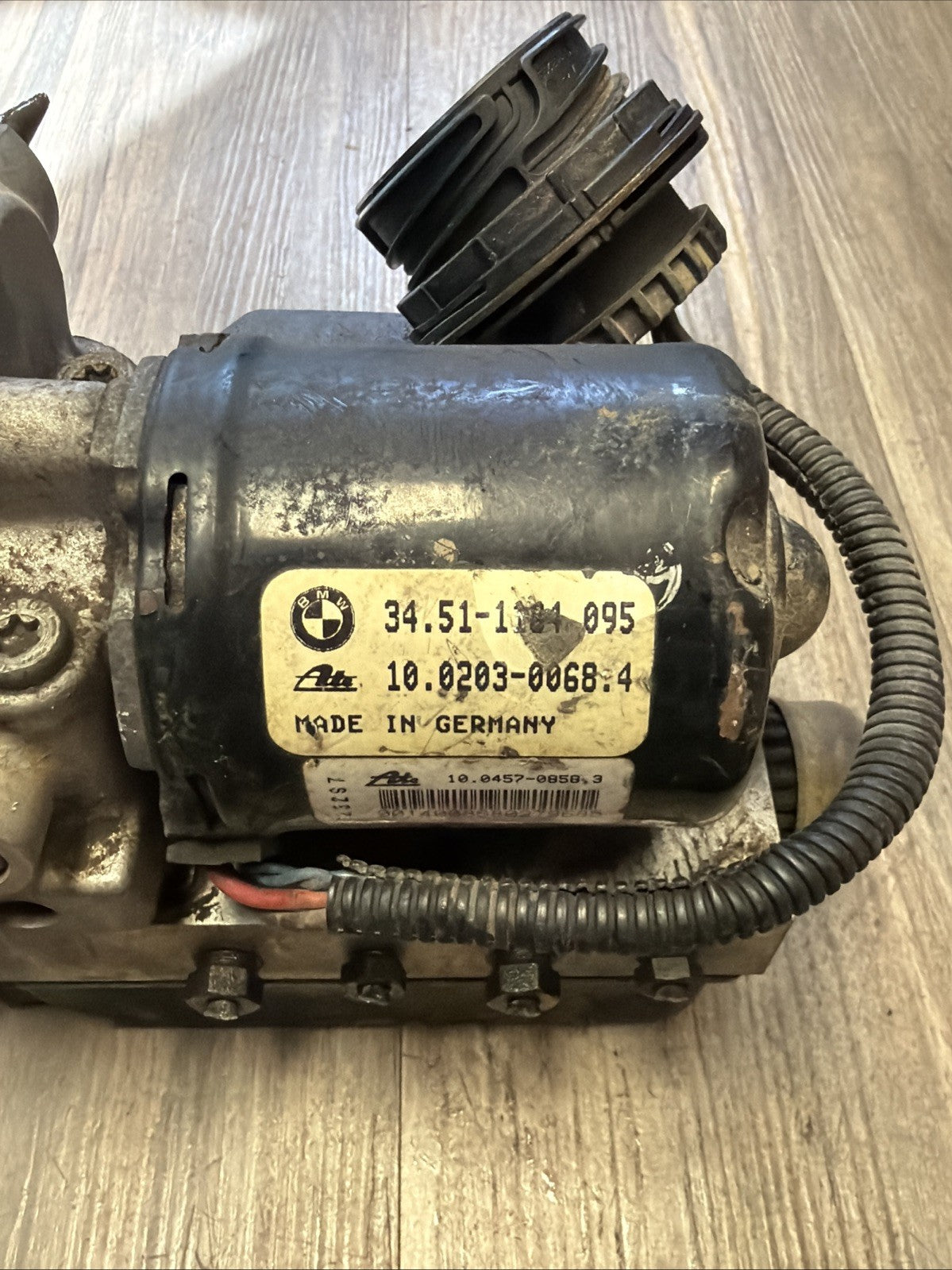 1998 BMW 328i Pump Anti-Lock Brake Assembly Module TRAC CTRLl 34511184095 OEM