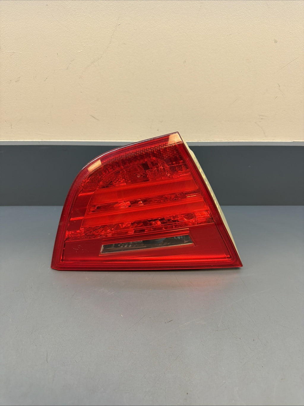 2009-2011 BMW E90 Lci 328i 335i Sedan Left Driver Rear Trunk Light 7289427 OEM