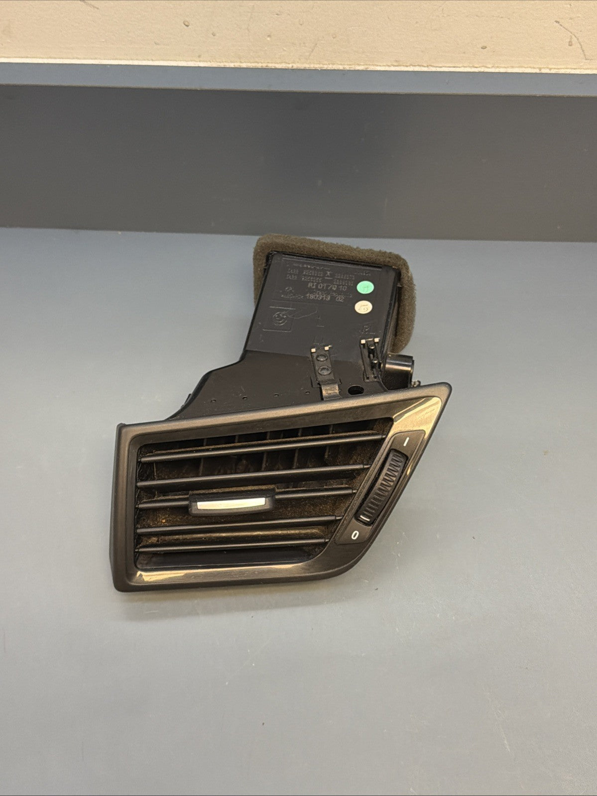 12-15 BMW X1 E84 Left Driver Dash Air Vent Airvent Assembly OEM 9258362