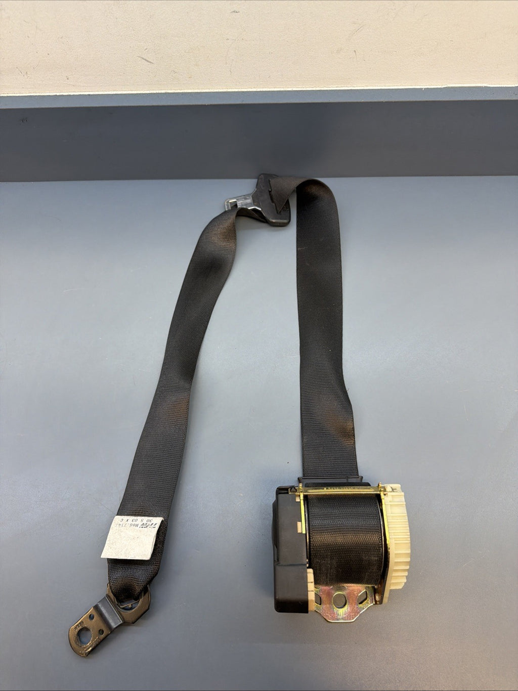 03-08 BMW Z4 E85 E86 Front Right Passenger Side Seat Belt Retractor 7057110 OEM
