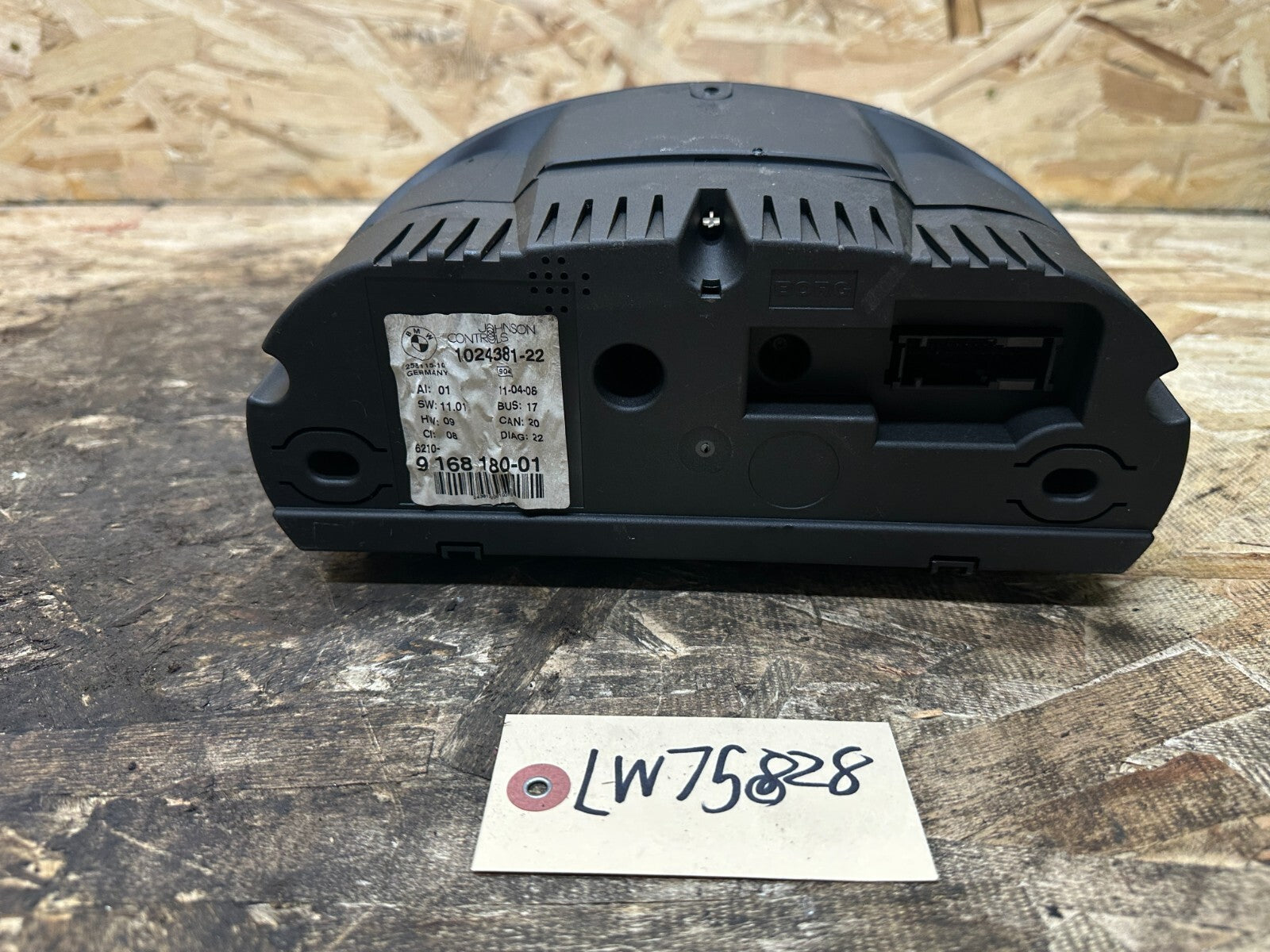 BMW 2006-2008 E85 E86 Z4 DASH INSTRUMENT SPEEDOMETER GAUGE CLUSTER OEM 9168180