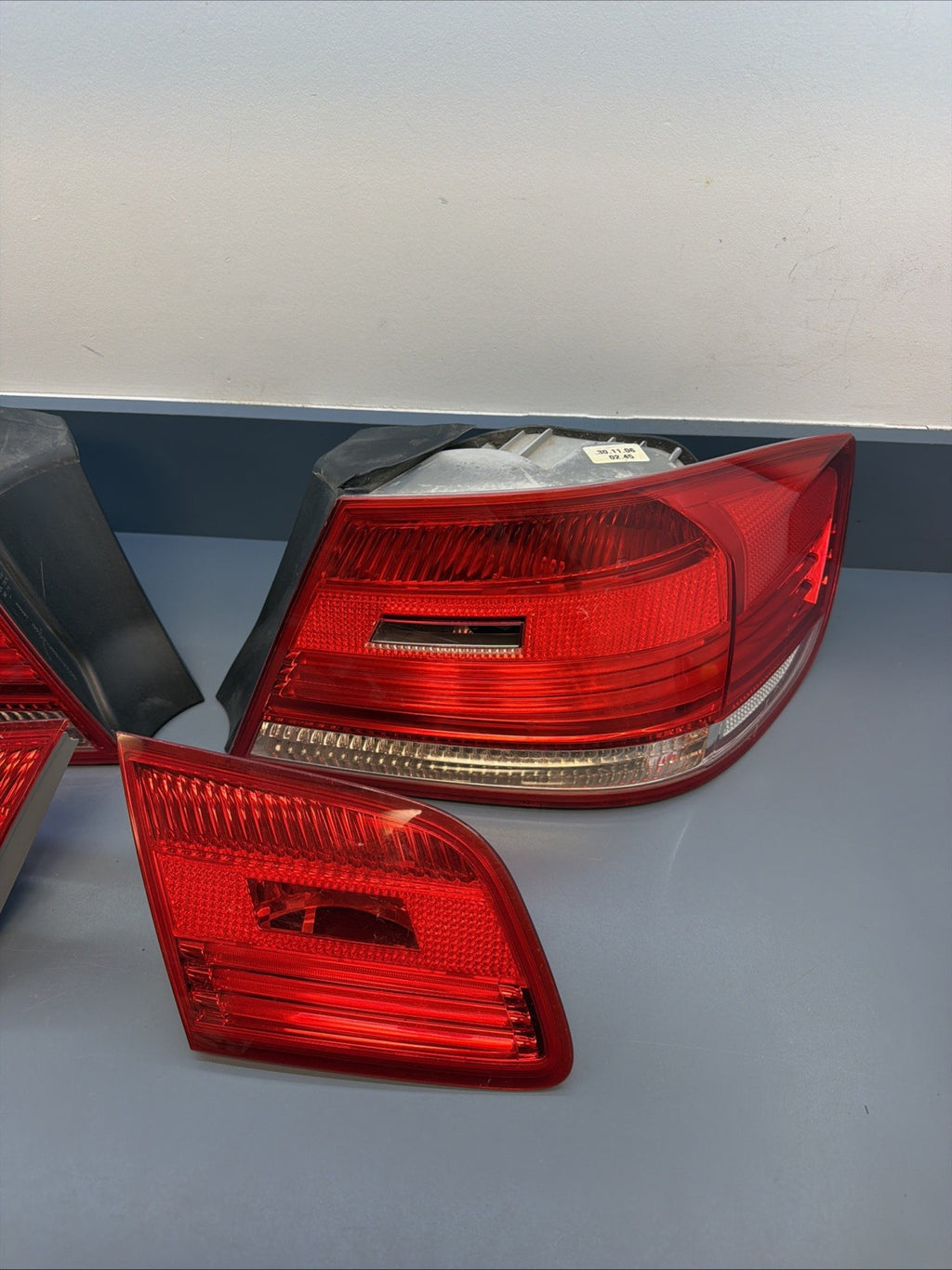 07-10 BMW E92 Tail Light Set Pre LCI Tail Light 7162300 7162299 7174403 7174404