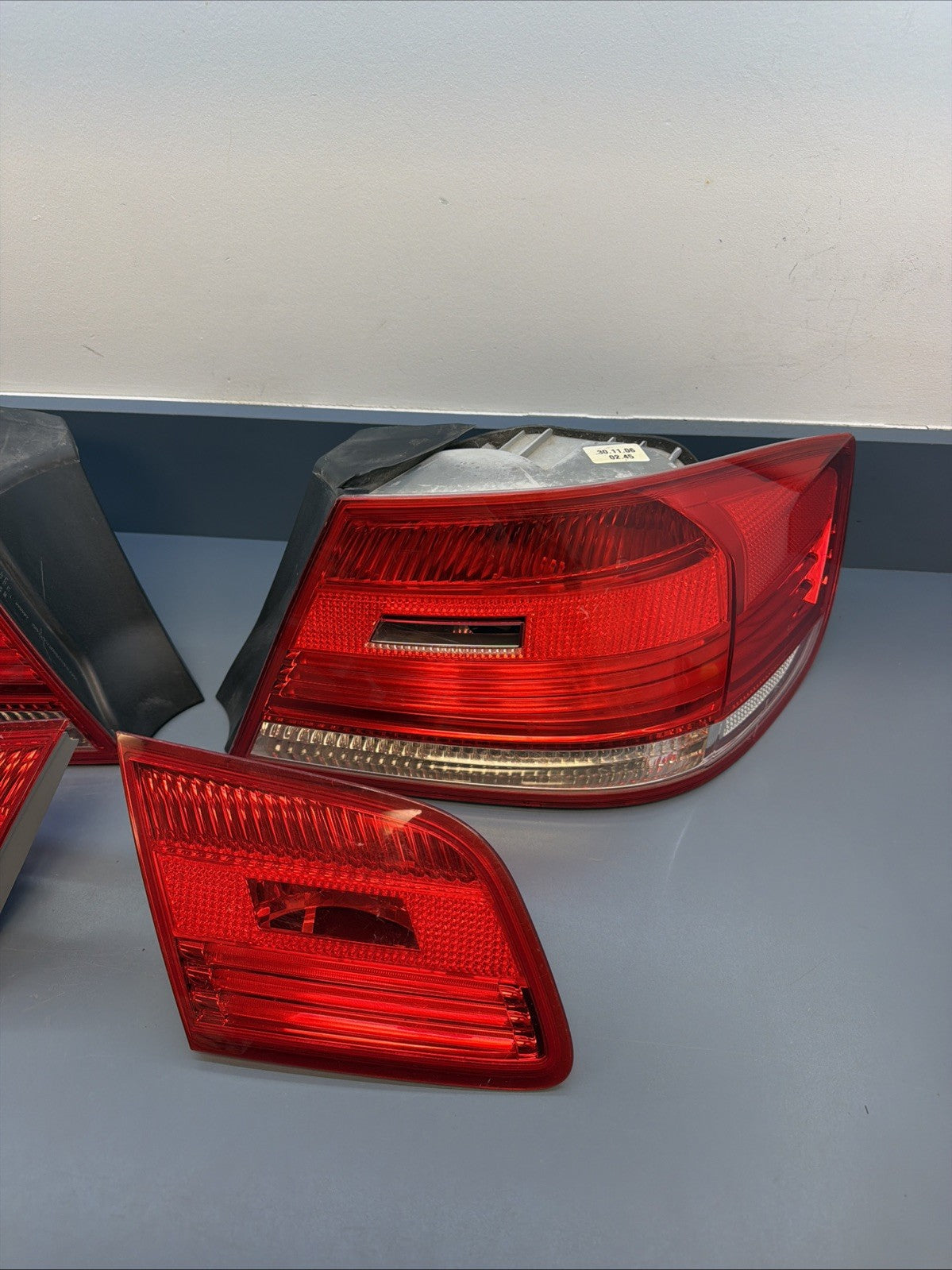 07-10 BMW E92 Tail Light Set Pre LCI Tail Light 7162300 7162299 7174403 7174404