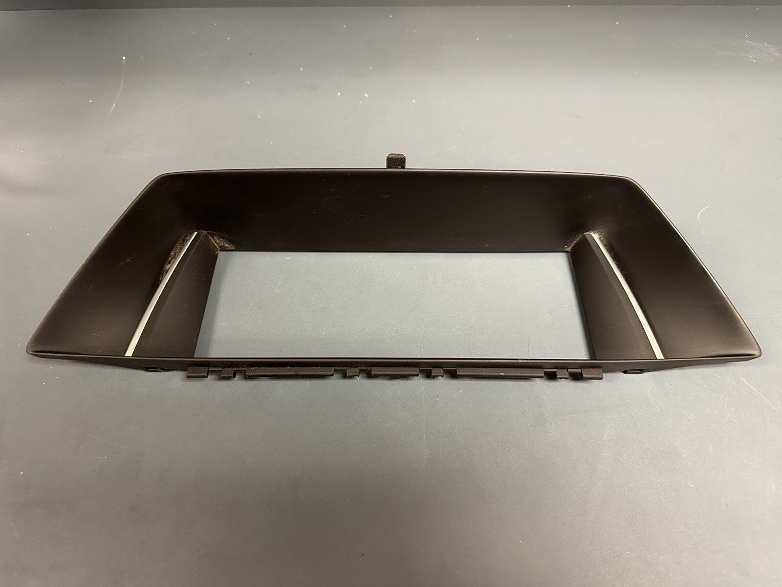2013-15 BMW E84 Center Display Screen 8.8" Trim Bezel OEM 9257640 CD0429