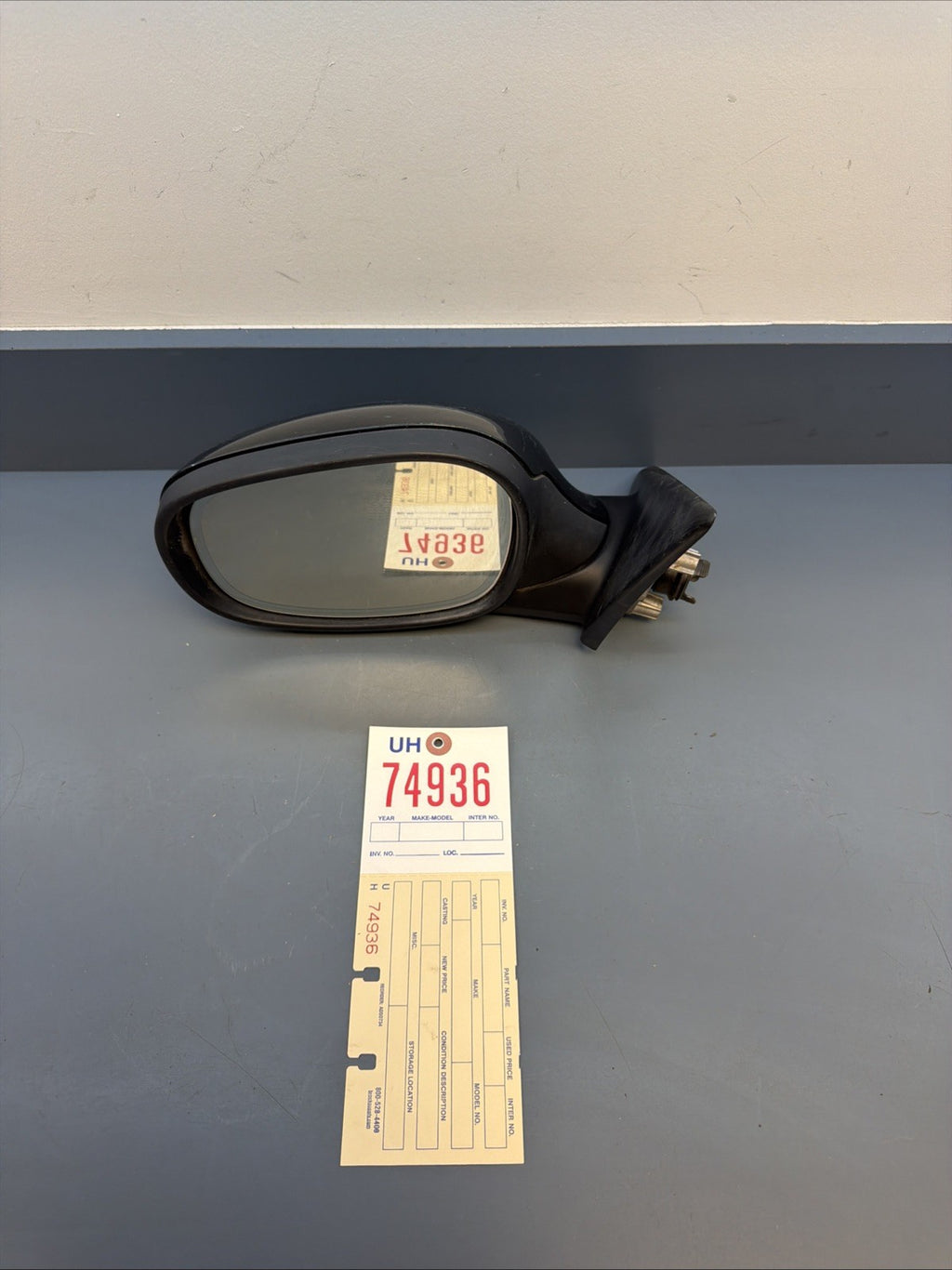 2009–2011 BMW 335i E90 Front Driver Side Mirror OEM 7182695