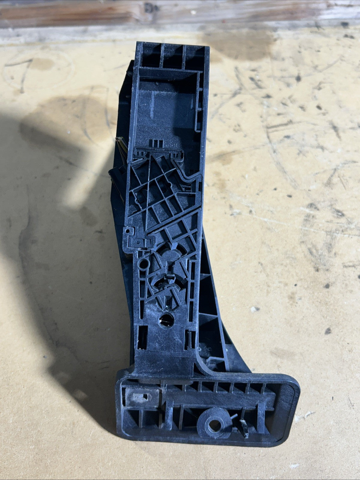BMW E60 E88 E90 E92 F10 F30 F36 ACCELERATOR GAS PEDAL SENSOR OEM 6789998