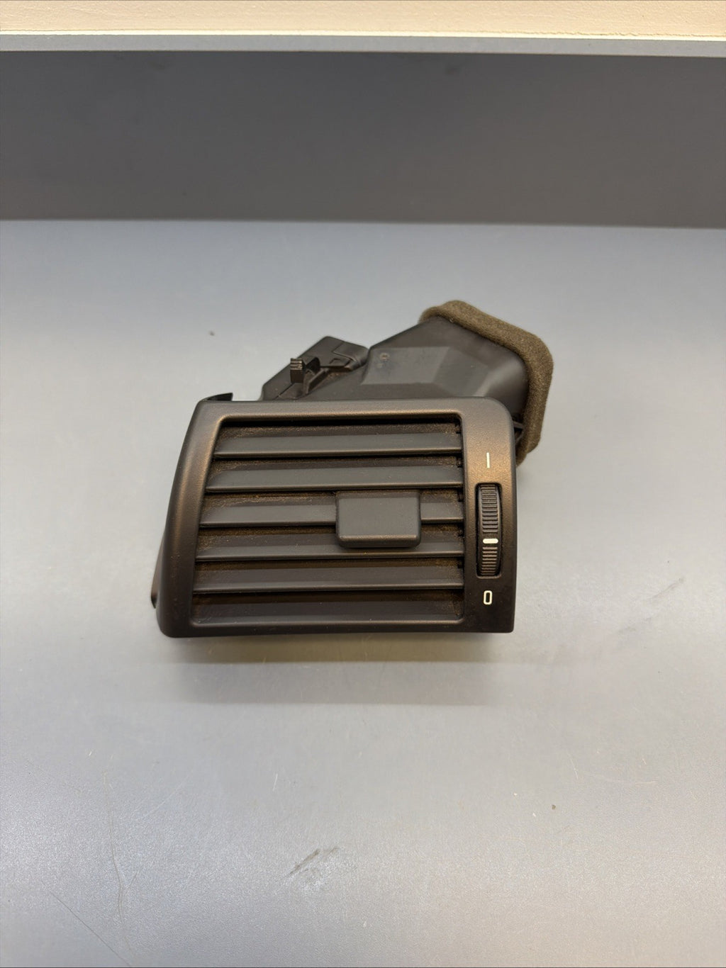 2001-2006 BMW E46 325i Left Driver Dash Air Vent Grille 8361897 Oem