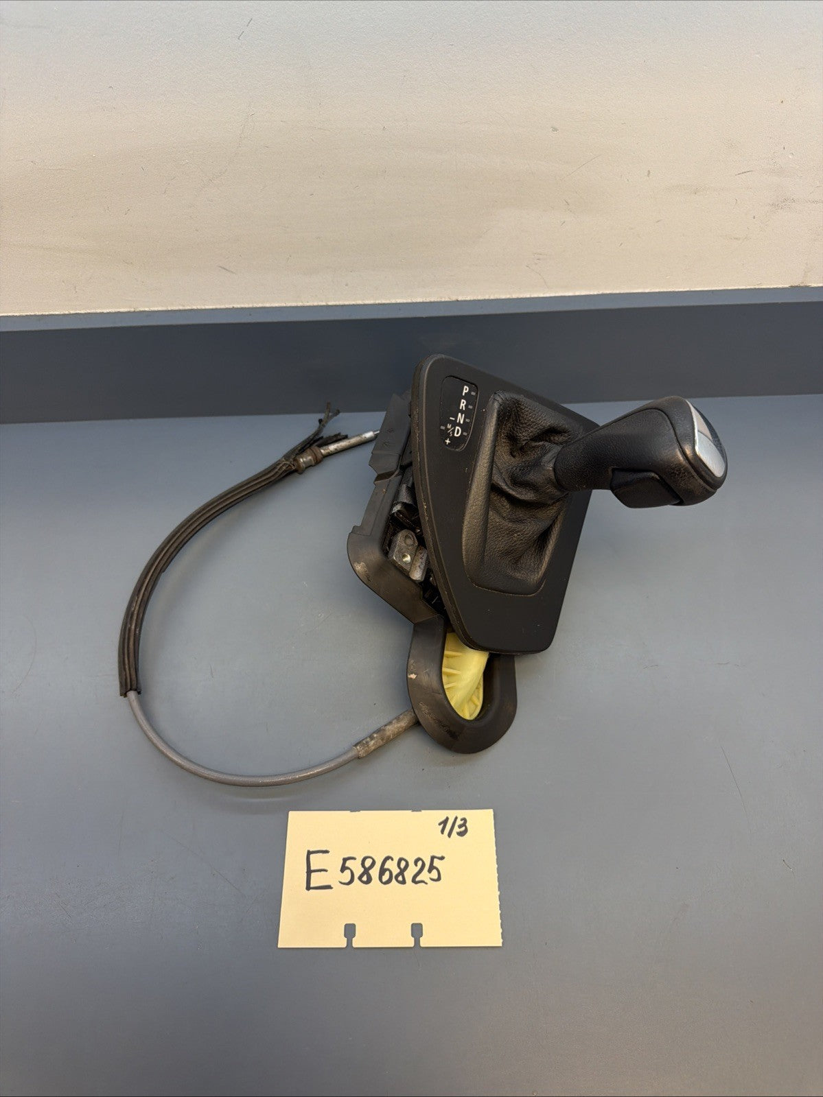 07-13 Genuine BMW 328ix E90 Floor Automatic Gear Shifter Selector OEM+ 7603765