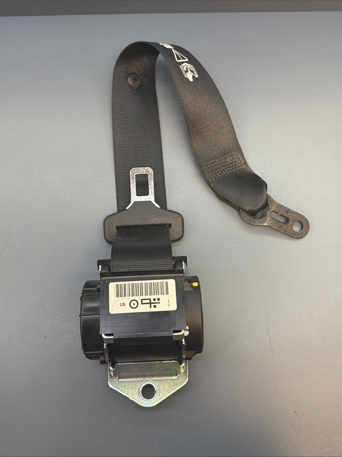 OEM Rear Right Or Left Seatbelt FOR 2012 2013 2014 2015 BMW X1 E84 608201000D