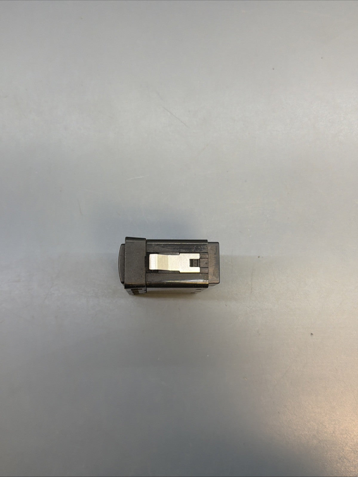 2000-2006 BMW E53 X5 E46 3 Series Hazard Locking Switch OEM 8368920