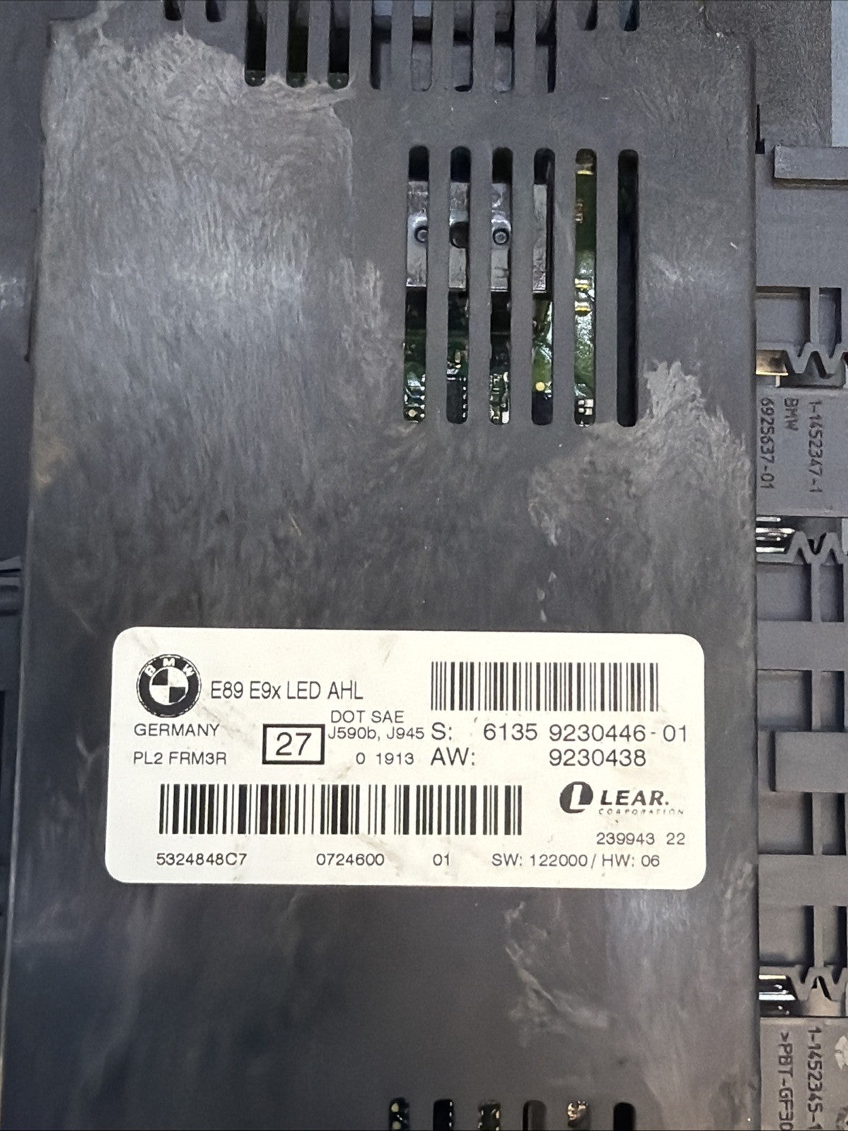 11 12 13 BMW e89 e9x Footwell Body Control Unit LED AHL PL2 FRM3R LEAR 9230446