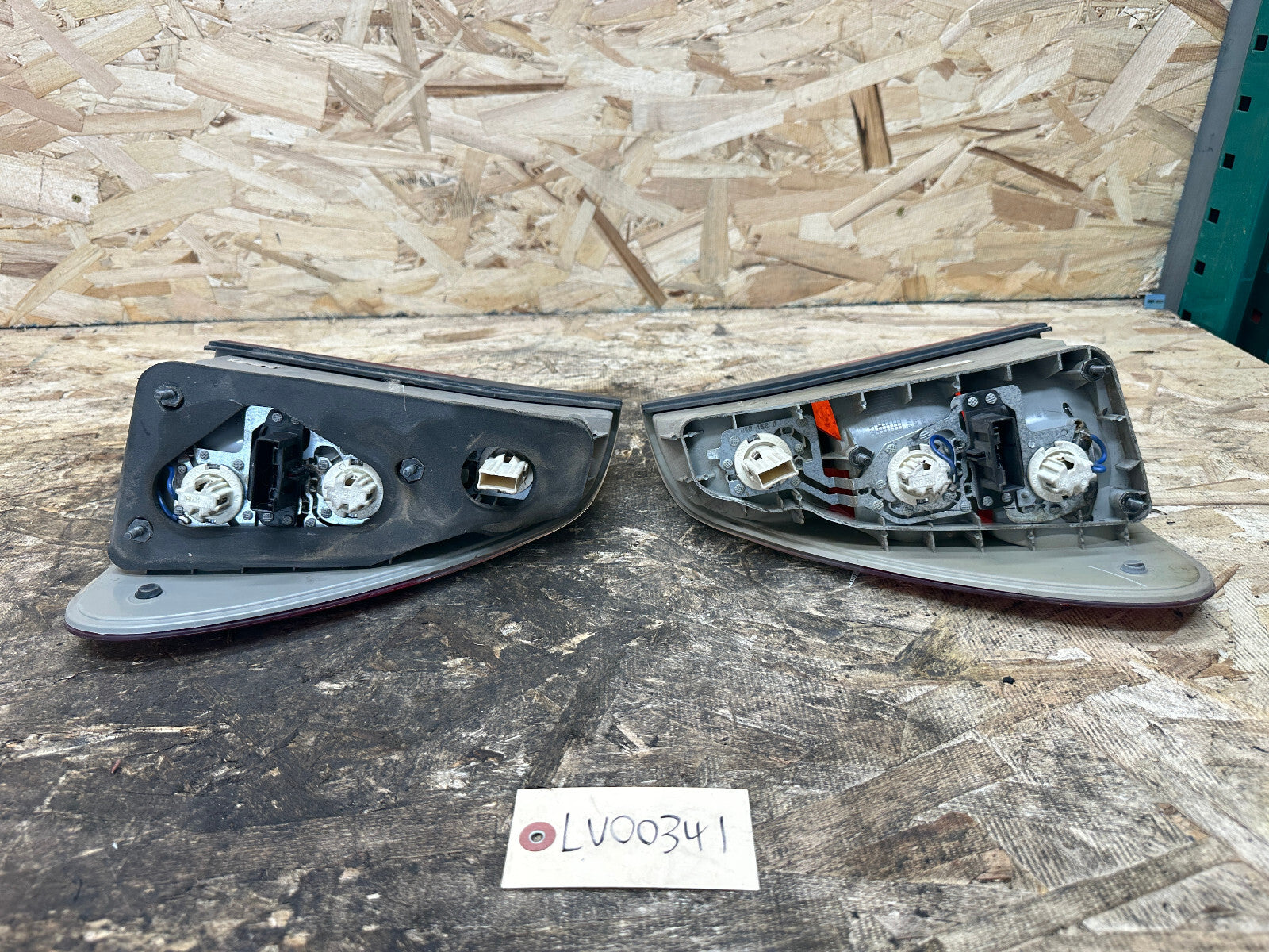 BMW 98-06 E53 X5 OUTER REAR LEFT+RIGHT TAIL LIGHT SET 2 PC OEM 7164473+7164474