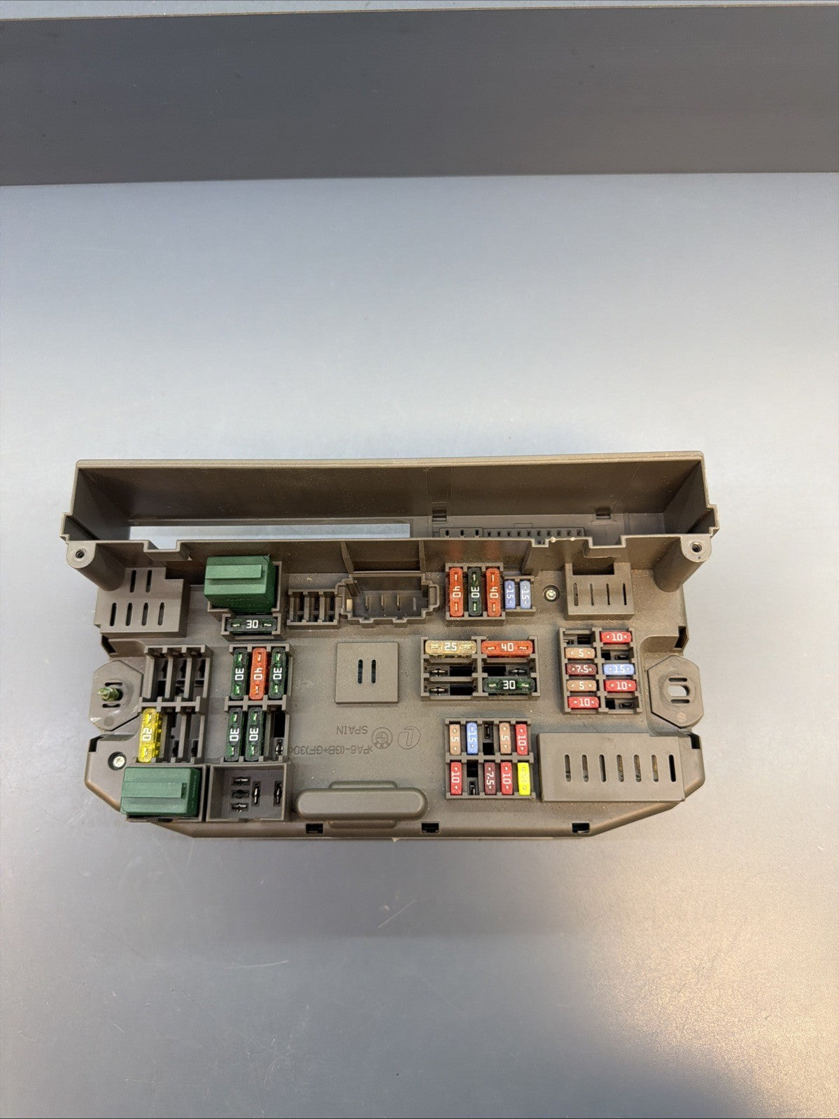 2007 - 2013 X5 DIESEL E70 E71 X5 X6 Front Cabin Junction Fuse Box 6976384
