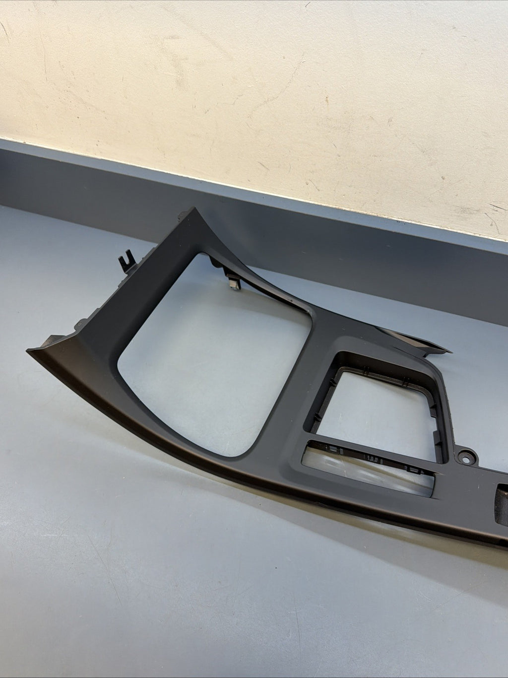BMW 2018-2022 F39 X2 Center Console Shifter Upper Trim Panel w Switches 9490005