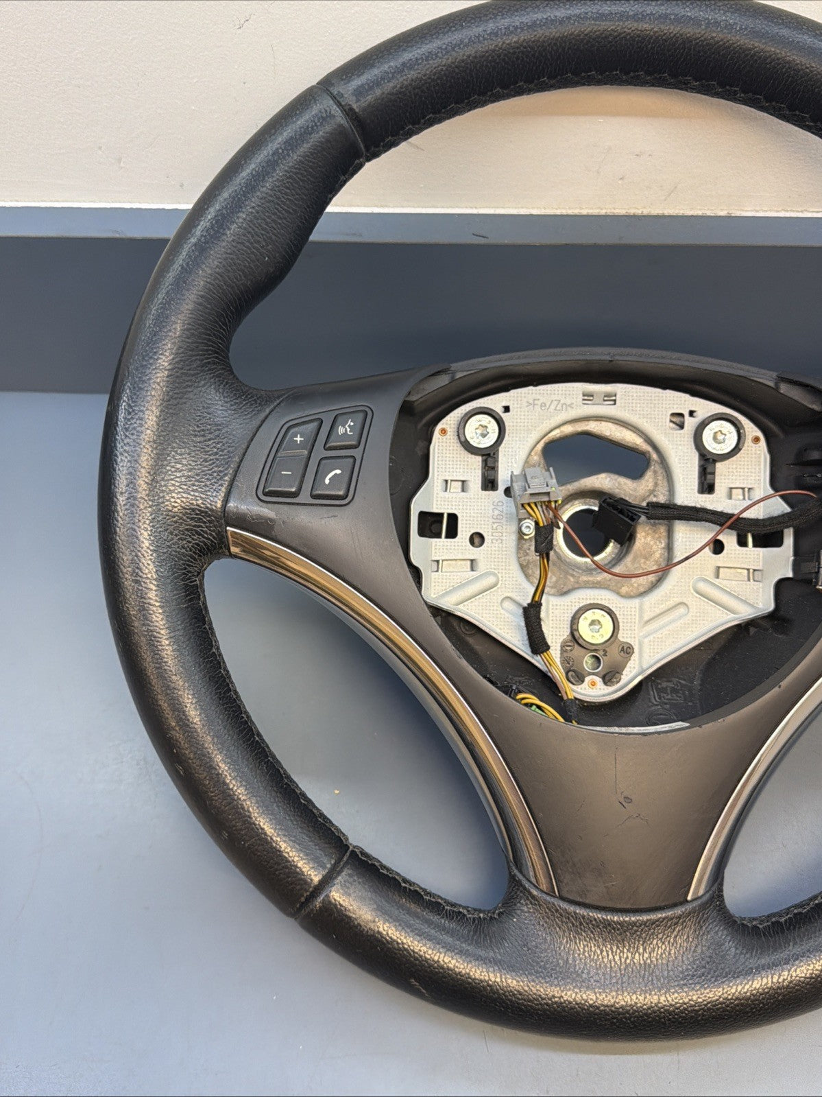 07-11 OEM BMW E90 E92 E93 X1 335 Sport Black Leather Steering Wheel 6772148