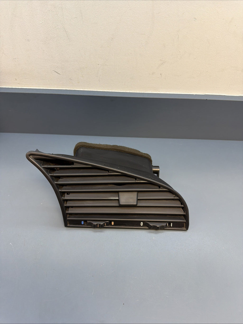 95-01 Bmw E36 3 Series Front Center Dashboard Ac Fresh Air Vent 8363533