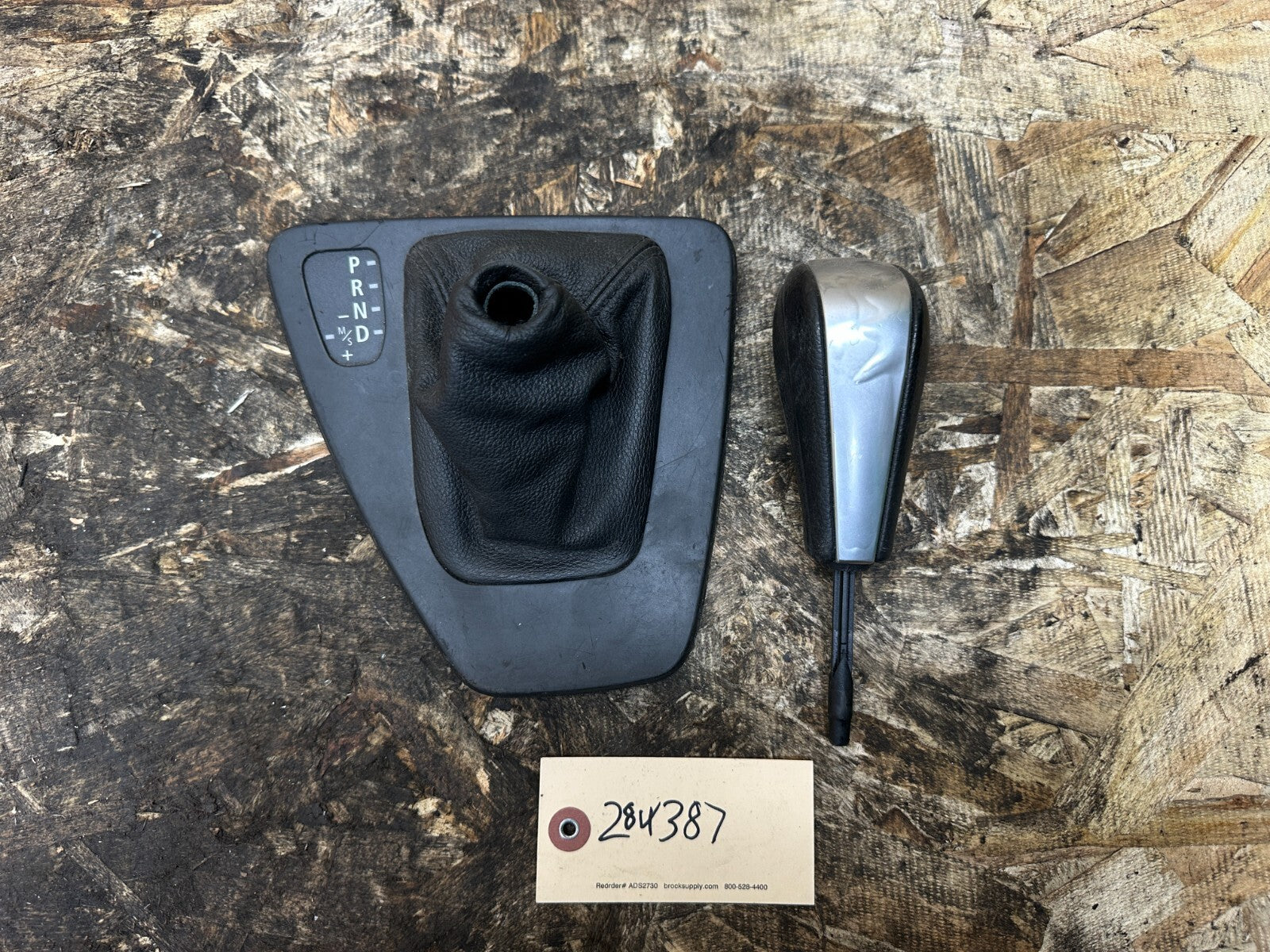 BMW 2006-2013 E90 3 SERIES AT SHIFT BOOT BLACK W SHIFT KNOB OEM 7155643
