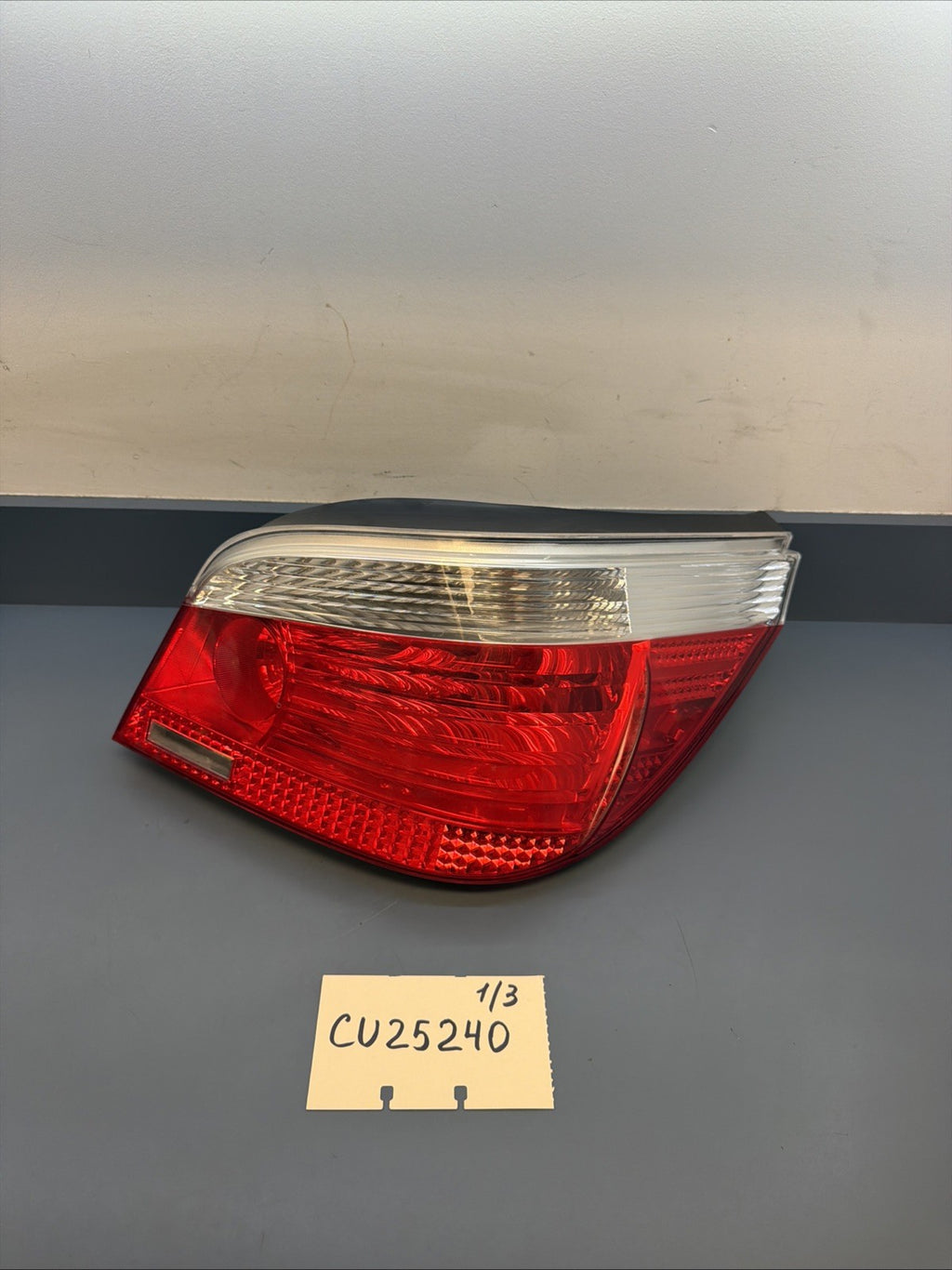 04-07 BMW 530 550 Rear Right Passenger Side Tail Light Assembly 6923306 OEM