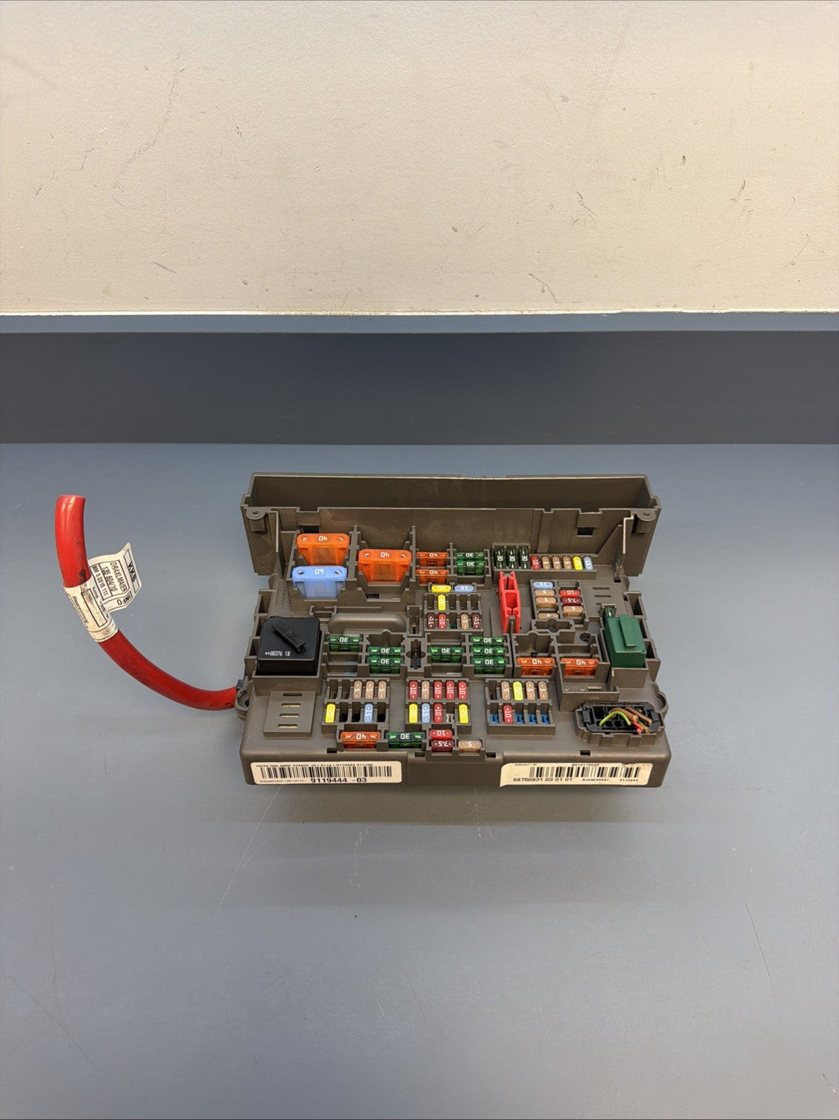 BMW 1 3 X1 Series E90 E91 E84 E87 Fuse Box Front Power Distribution 9119444