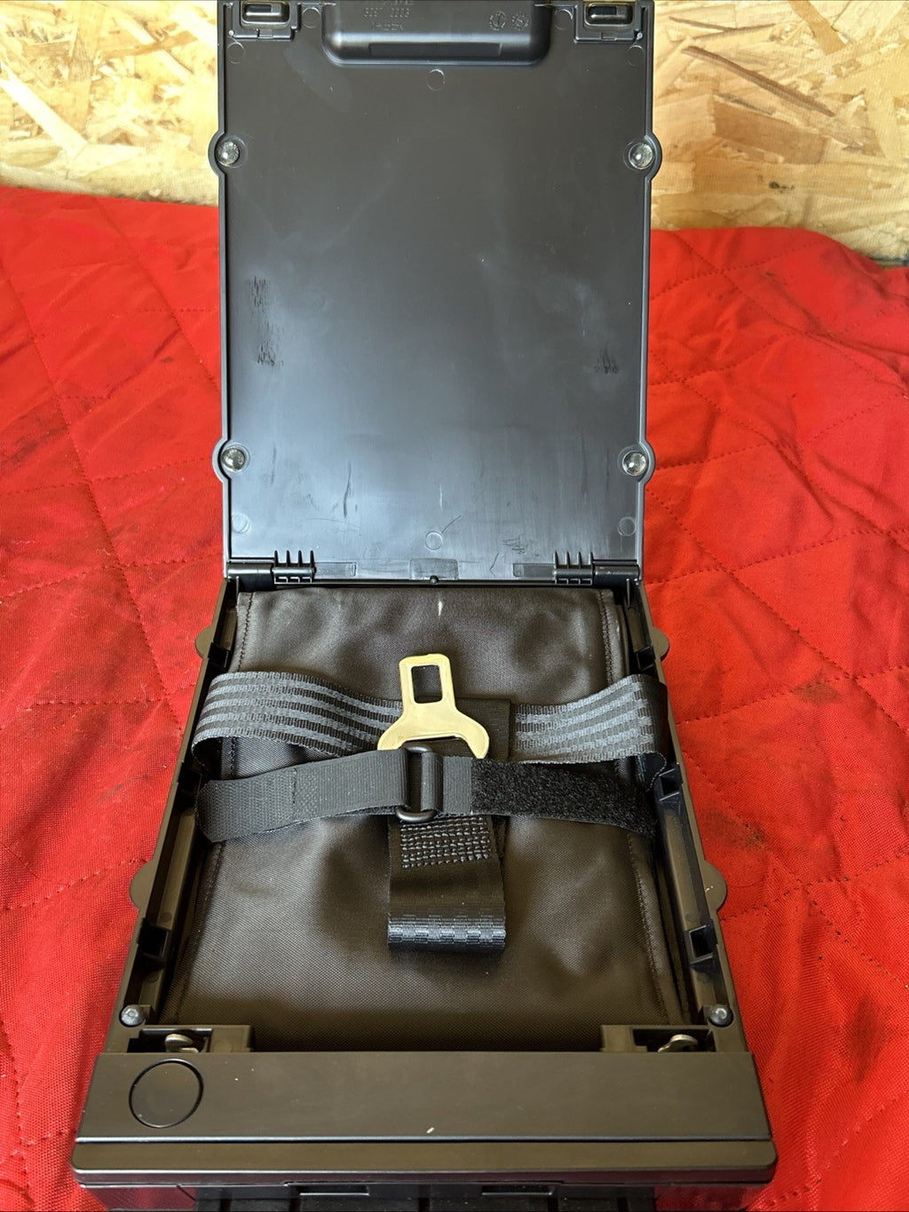 2004 - 2010 BMW X3 E83 Rear Seat Ski Bag Storage Cover Carrier Box 60970006 OEM