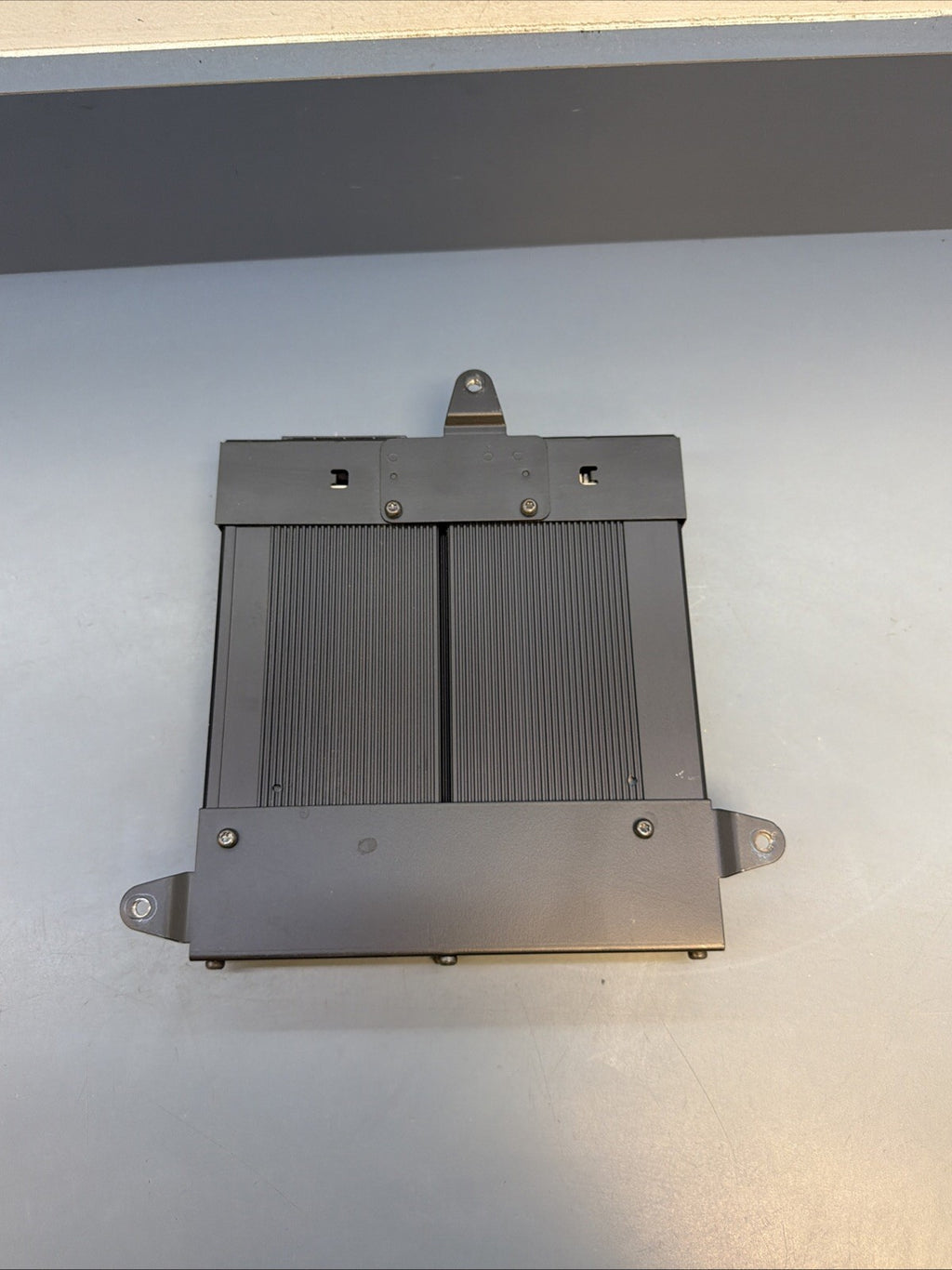 BMW 2001-2006 E46 RADIO AUDIO AMPLIFIER AMP OEM 6920594
