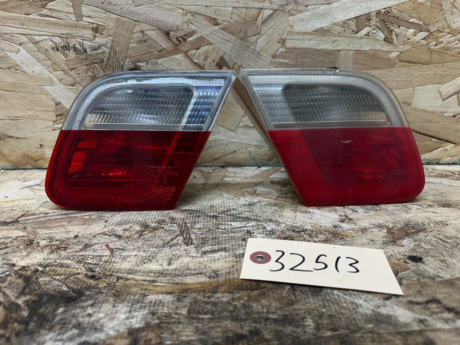 BMW 99-02 E46 PRE LCI INNER TRUNK TAIL LIGHT SET 1 OEM 1 AFTERMARKET 084441302